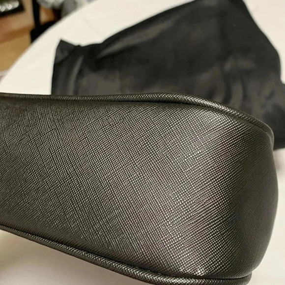 ED HARDY Purse,handbag. Comes with/dust bag, great condition. - Picture 5 of 7